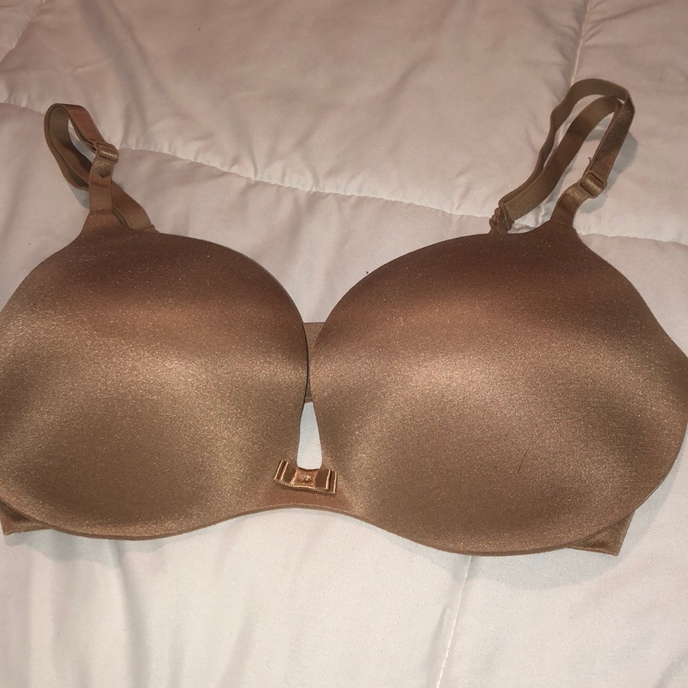 Victoria’s Secret Incredible Plunge push-up 34DD